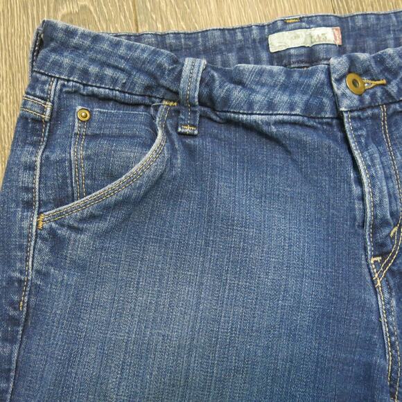 LEVIS 545 CAPRI Jeans Size 10 Women Zipper Pockets Mid Rise Medium Wash Blue - Picture 4 of 11